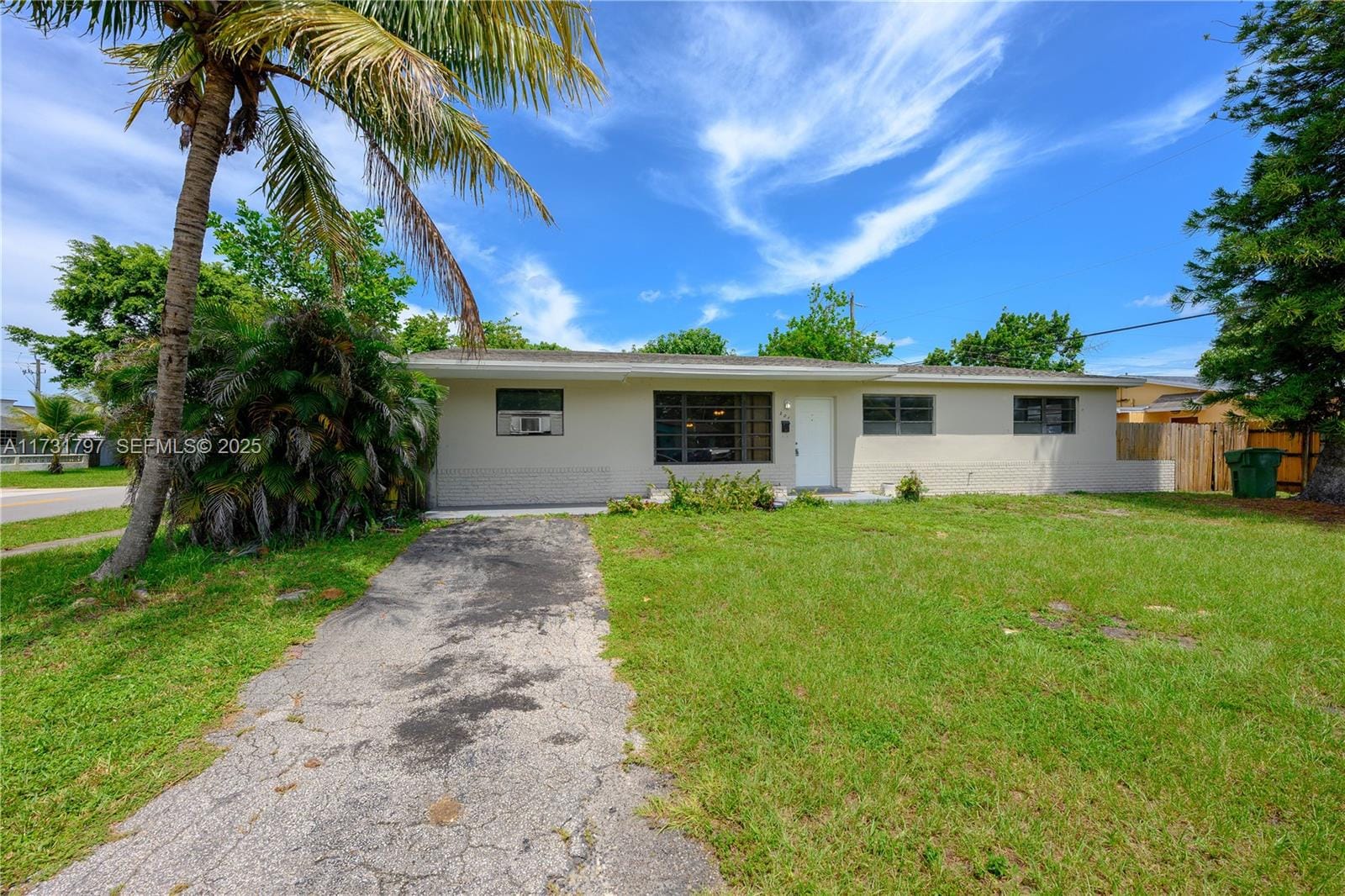 201 SW 65th Terrace, Pembroke Pines, FL 33023