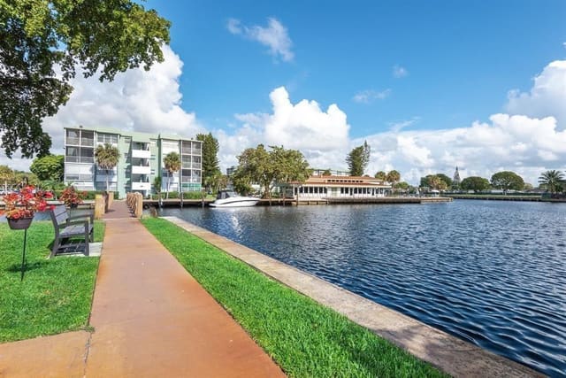 2781 Taft Street 110, sold in Watergate Condominium, Hollywood, FL