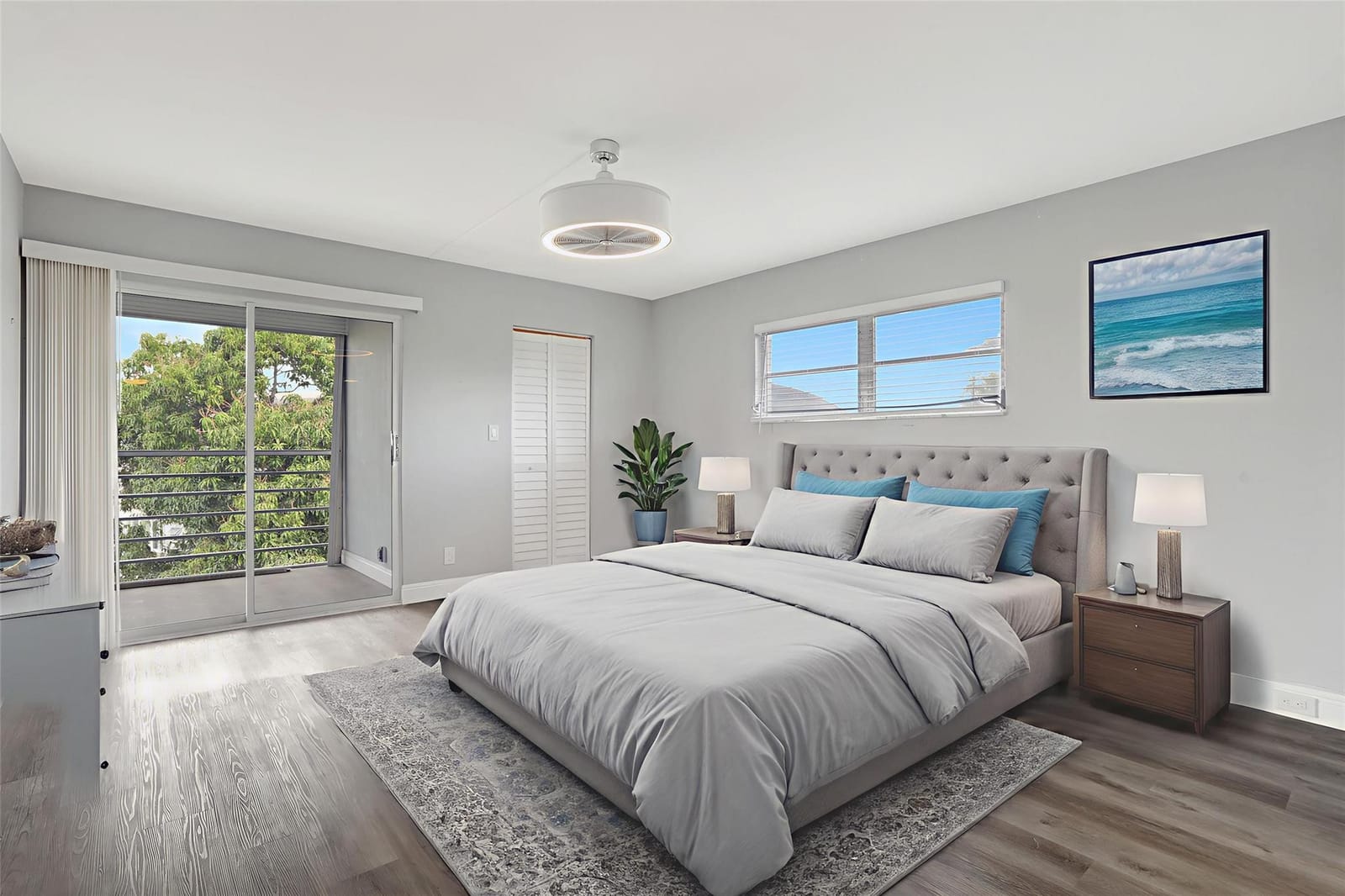 4701 Martinique Drive M4 — photo 2