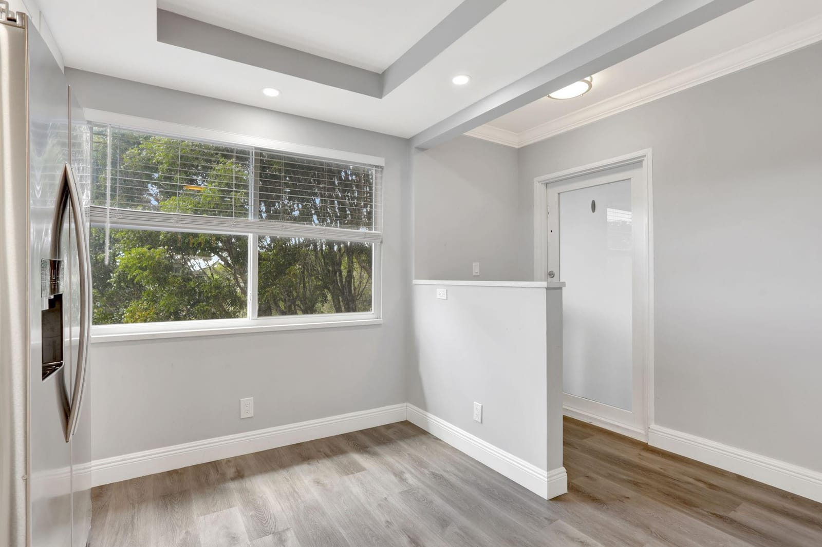 4701 Martinique Drive M4 — photo 10