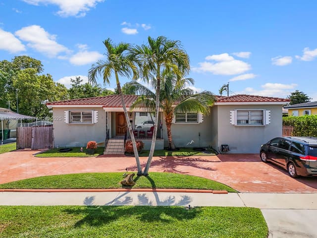 2232 SW 82nd Court, sold in Miracle Manor, Miami, FL