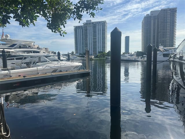19777 E Country Club Drive, Aventura, FL 33180