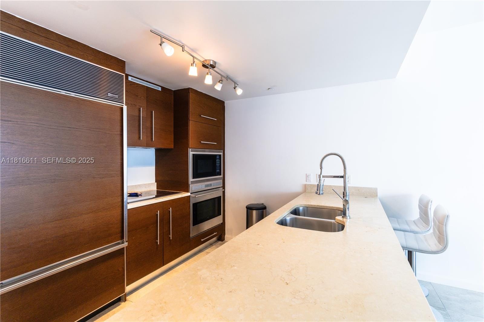 475 Brickell Avenue 3512, Miami, FL 33131 photo 5