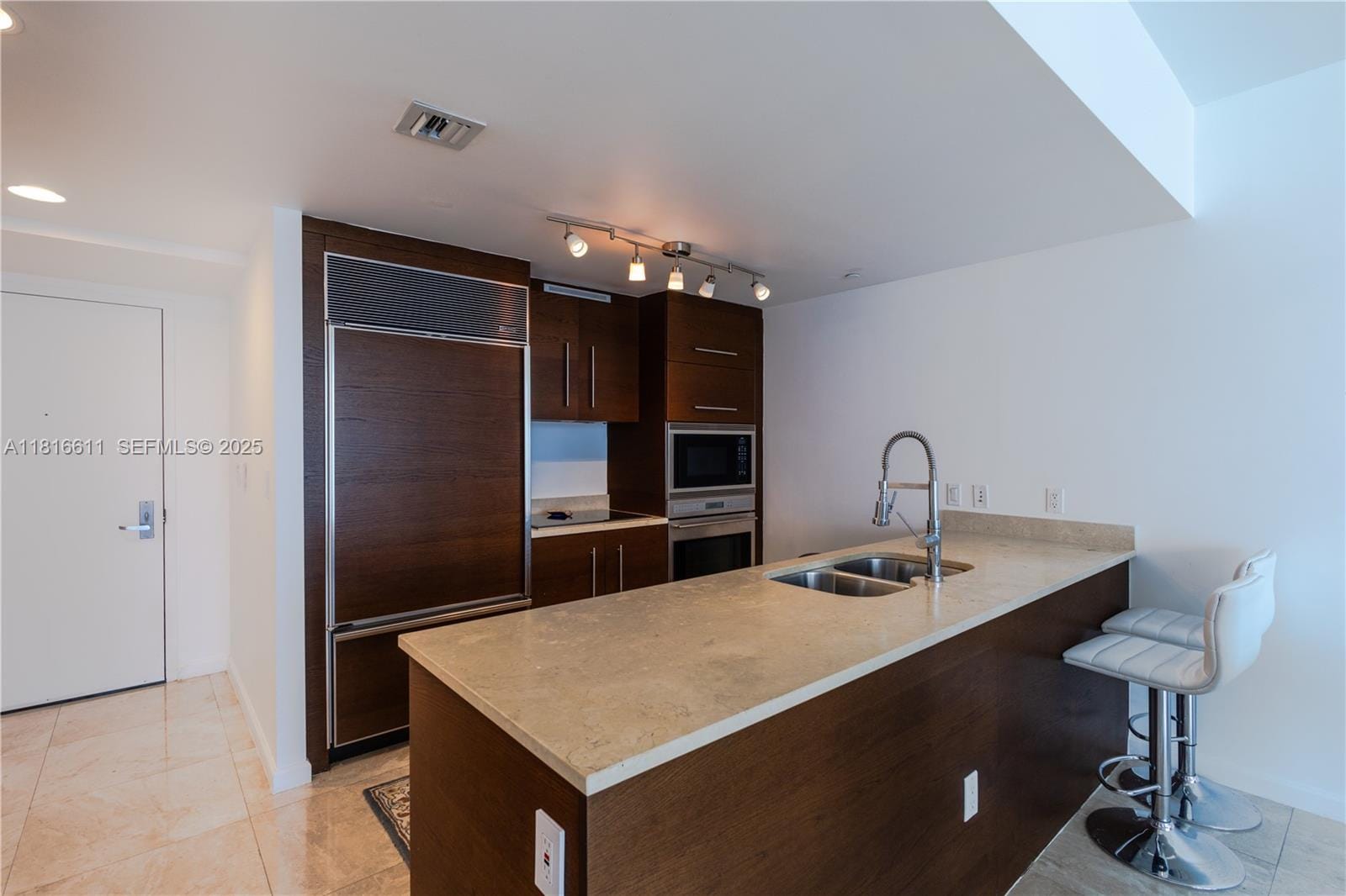 475 Brickell Avenue 3512, Miami, FL 33131 photo 7