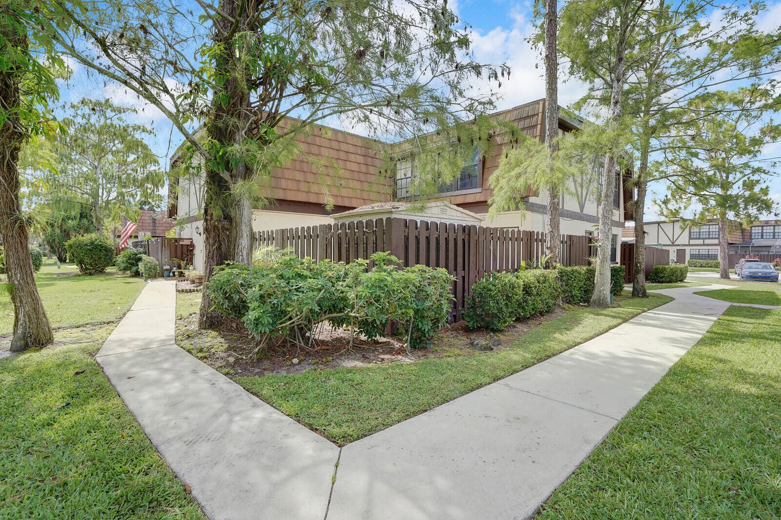 111 Weybridge Circle D, Royal Palm Beach, FL 33411