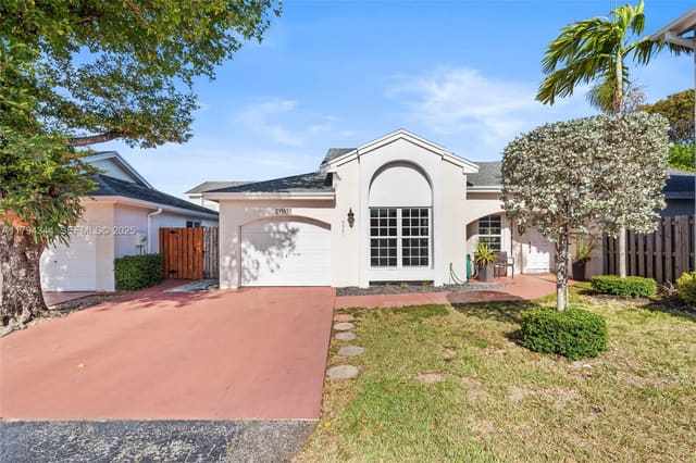 9981 NW 51st Lane, sold in Doral Lakes, Doral, FL