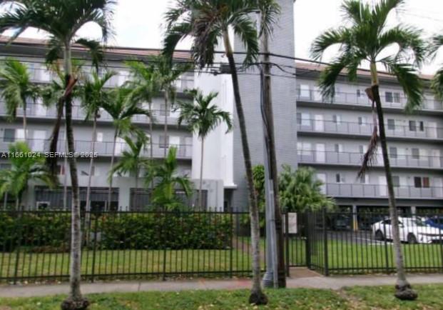 900 SW 84th Avenue 207A, Miami, FL 33144, Miami