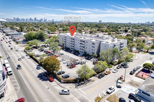 600 NW 32nd Place 502, Miami, FL 33125