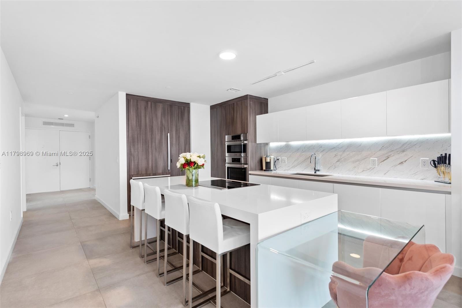 851 NE 1st Avenue 4011, Miami, FL 33132 photo 20