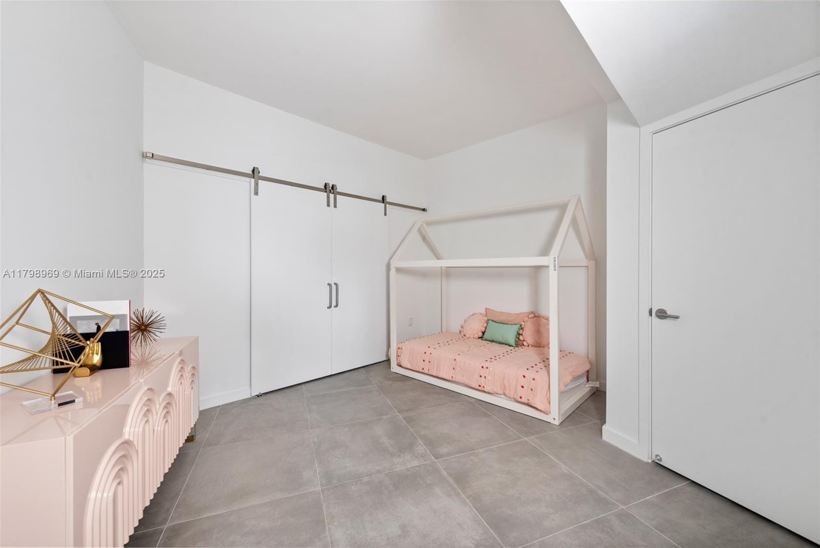 851 NE 1st Avenue 4011, Miami, FL 33132 photo 22