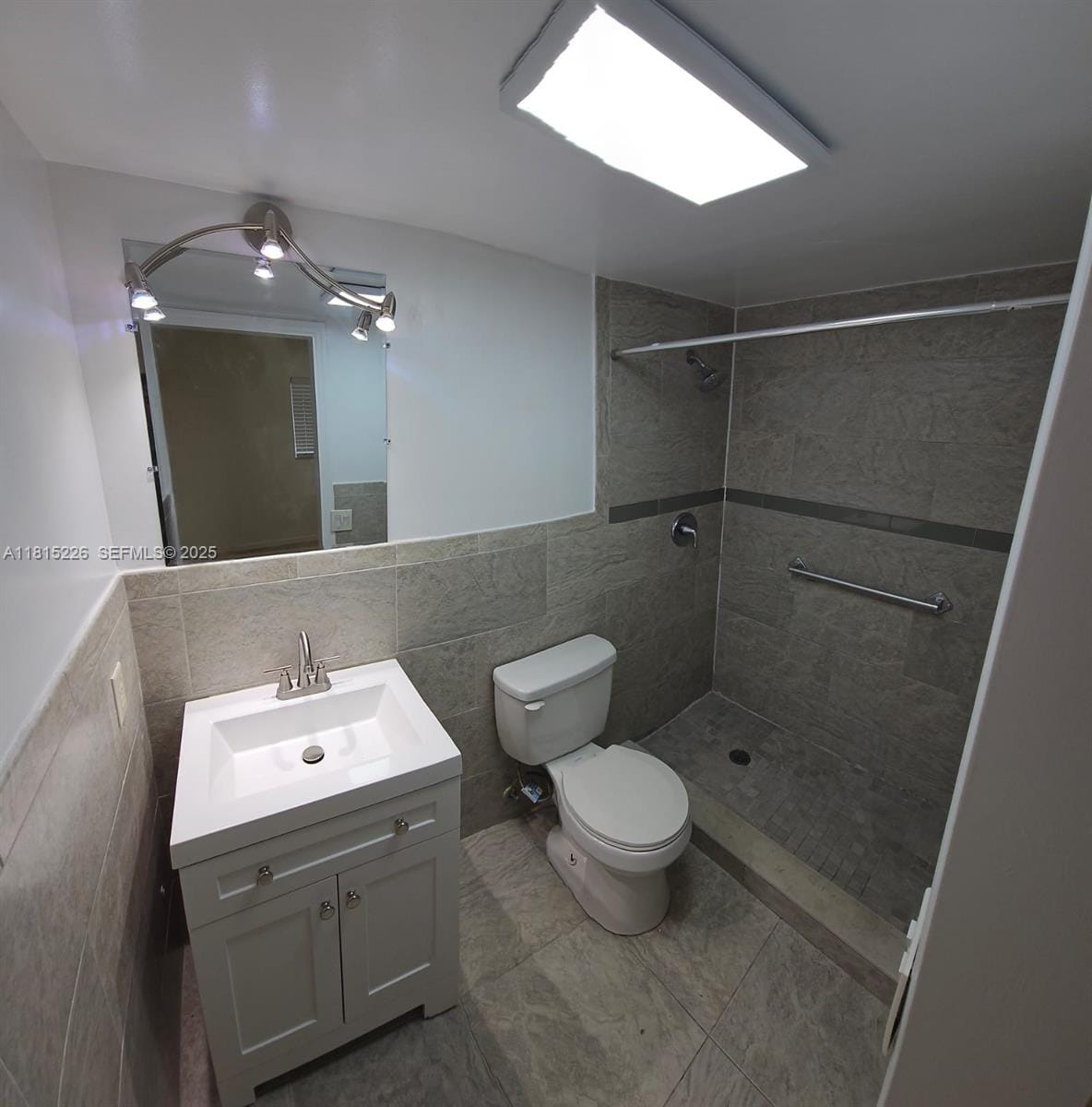 1100 Pine Drive 106, Pompano Beach, FL 33060 photo 9