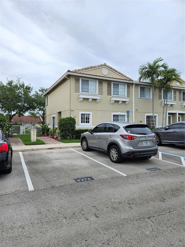 9279 Chambers Street, Tamarac, FL 33321