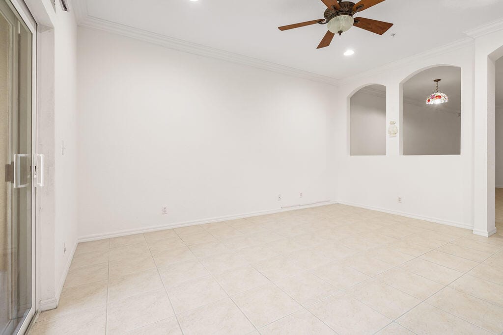 152 Village Boulevard G, Tequesta, FL 33469 photo 13