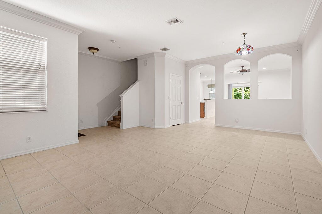 152 Village Boulevard G — photo 3
