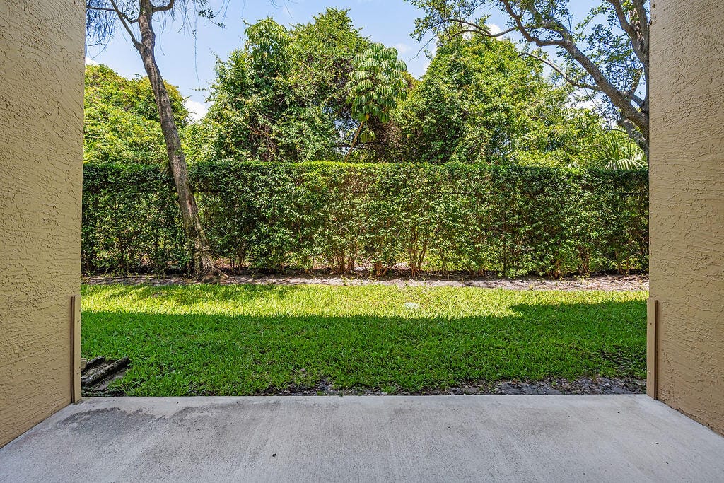 152 Village Boulevard G, Tequesta, FL 33469 photo 30