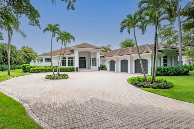 8246 Man O War Road, sold in Steeplechase, Palm Beach Gardens, FL