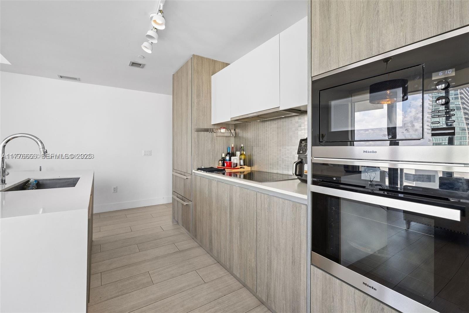 2900 NE 7th Avenue 901 — photo 11