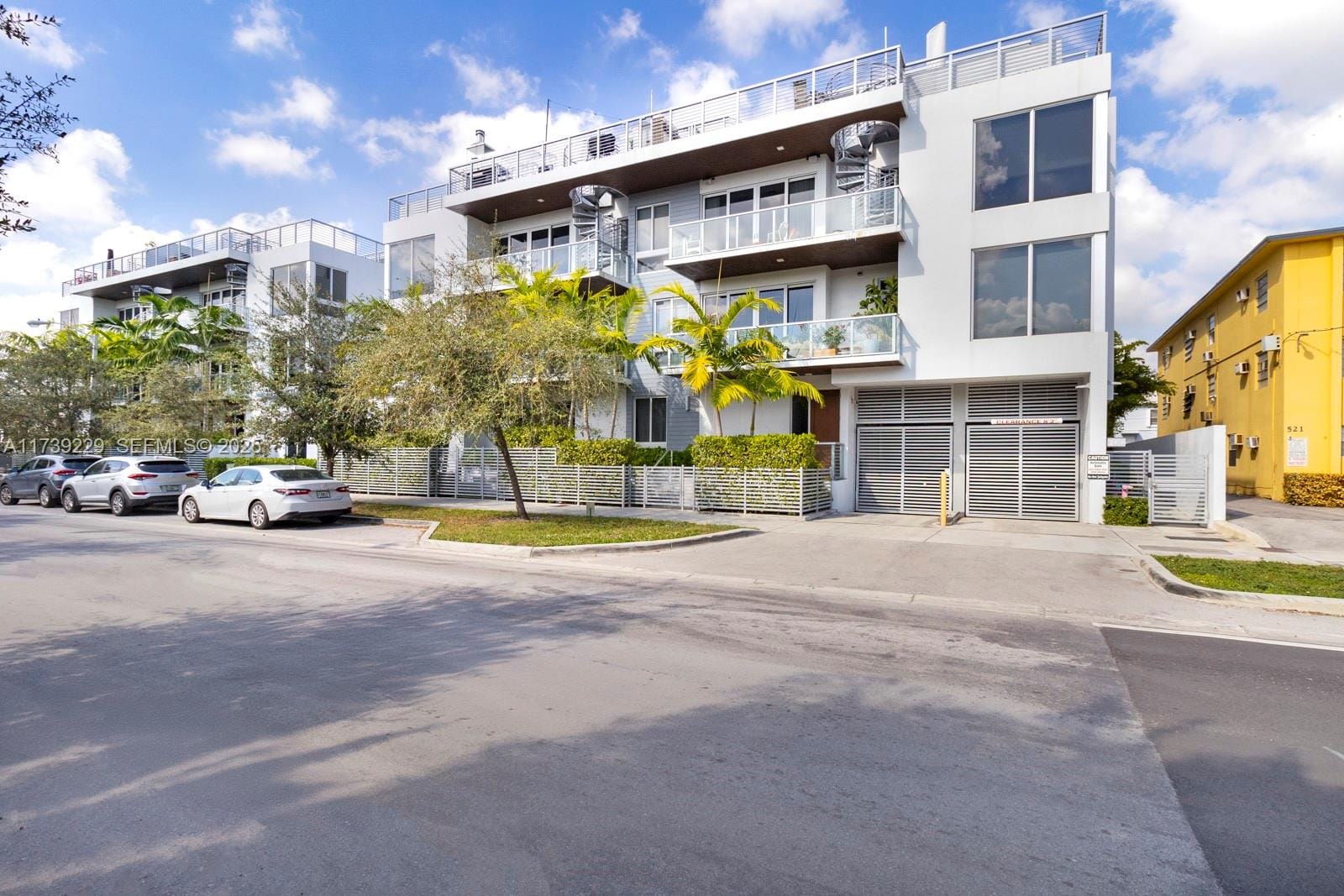 545 SW 11th Street 307, Miami, FL 33129 photo 3