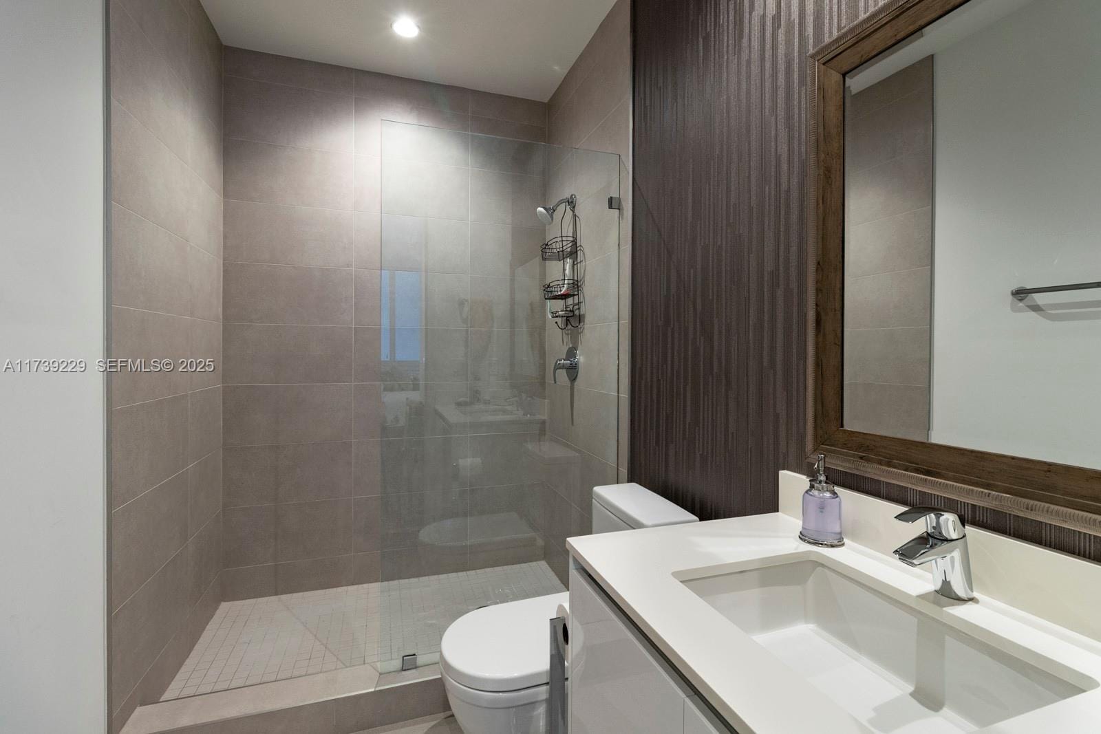 545 SW 11th Street 307, Miami, FL 33129 photo 25