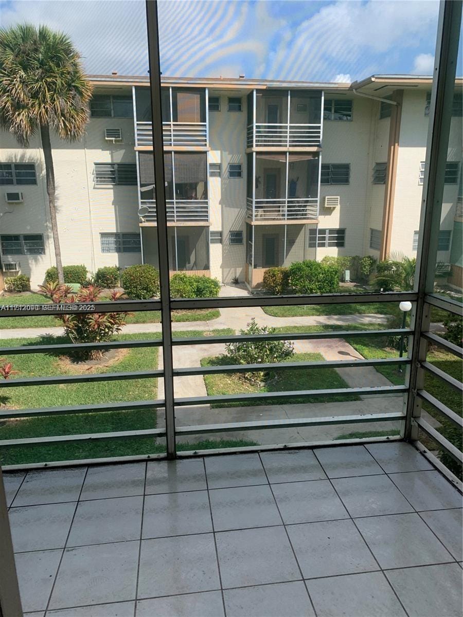 1395 NE 167th Street 209, Miami, FL 33162 photo 2
