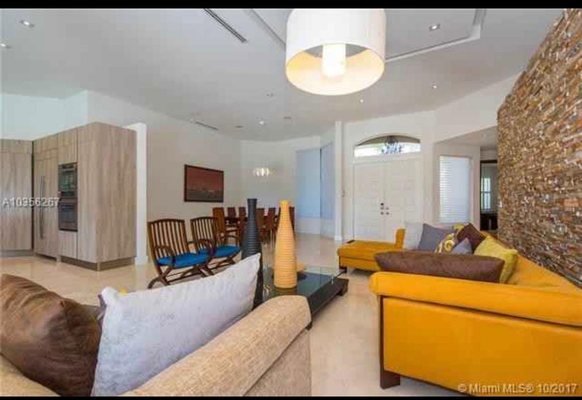 2481 Eagle Run Drive — photo 10