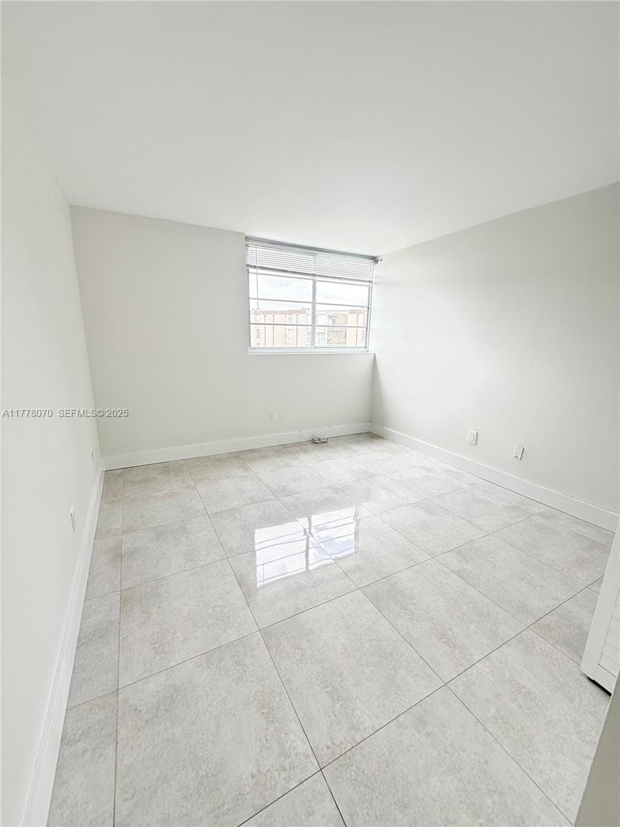 8897 Fontainebleau Boulevard 307, Miami, FL 33172 photo 17