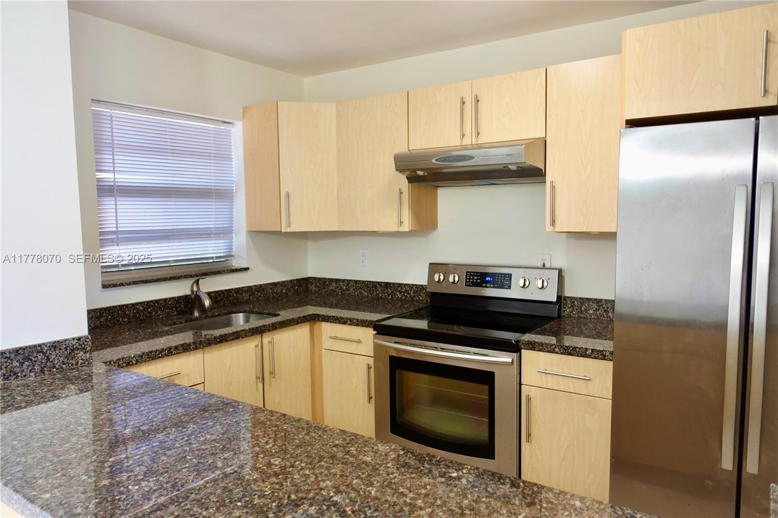8897 Fontainebleau Boulevard 307 — photo 7