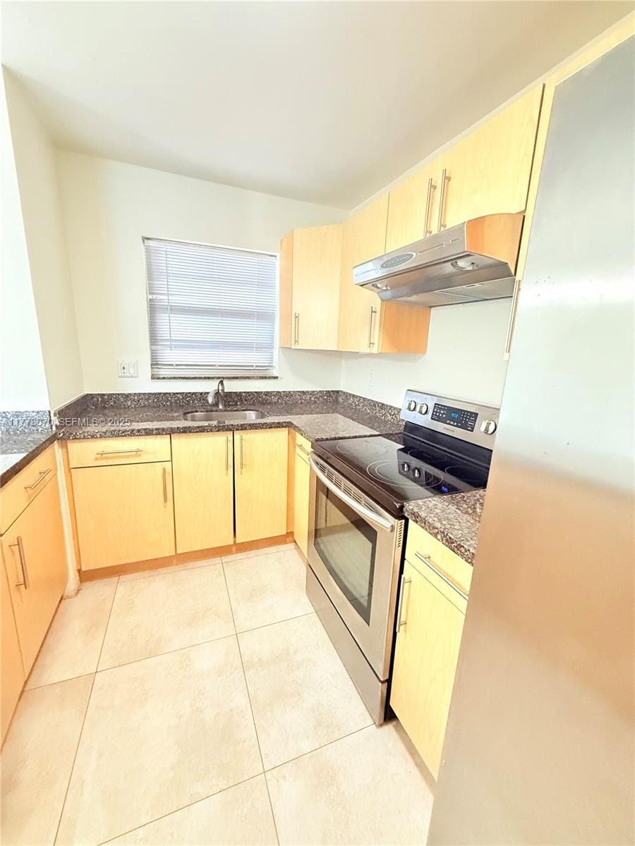 8897 Fontainebleau Boulevard 307 — photo 9