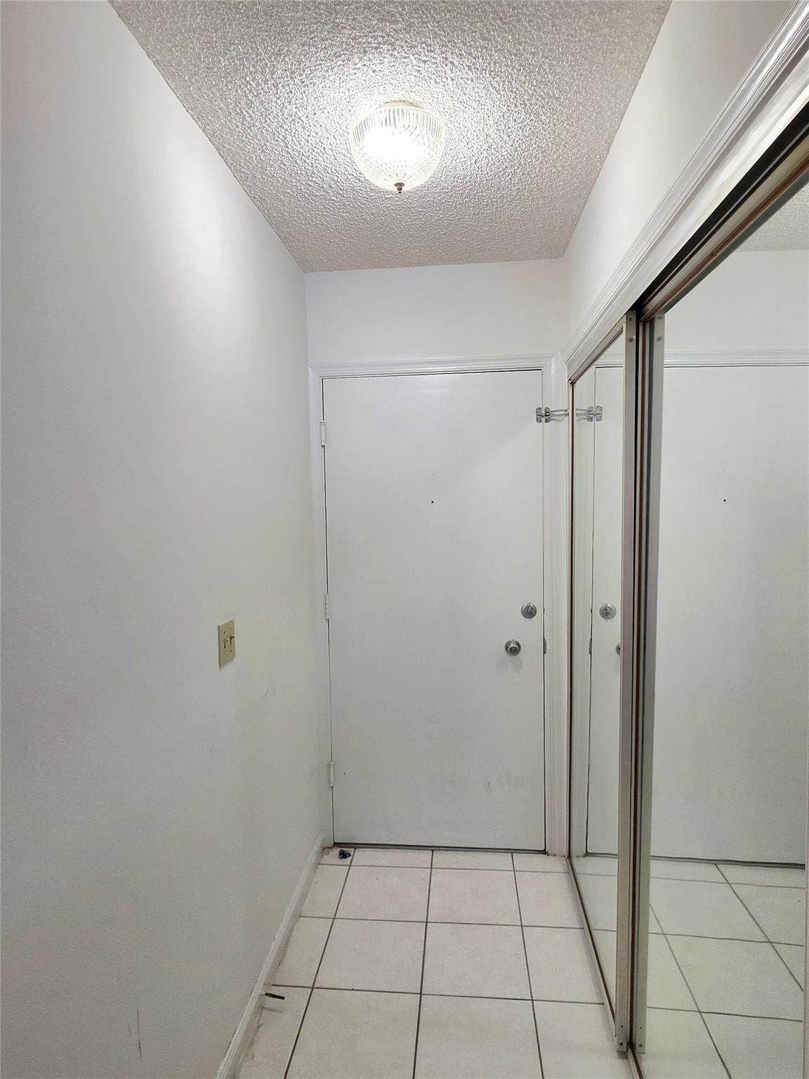 2230 NE 56th Place 208 — photo 8