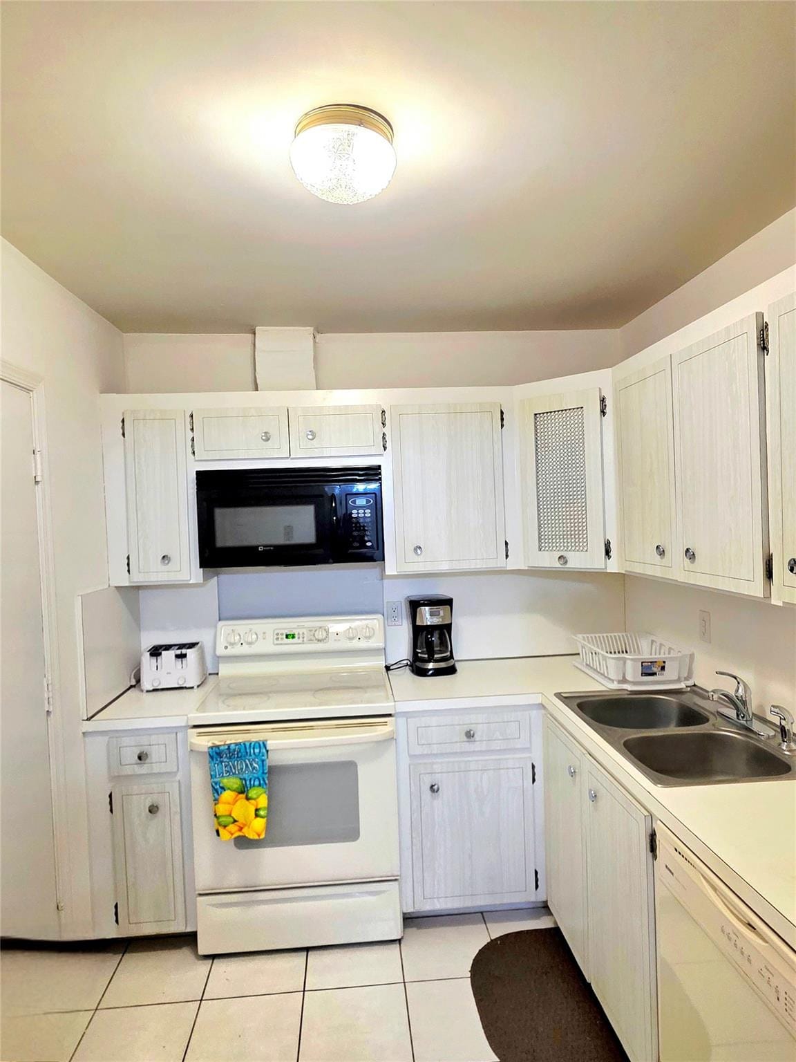 2230 NE 56th Place 208 — photo 10