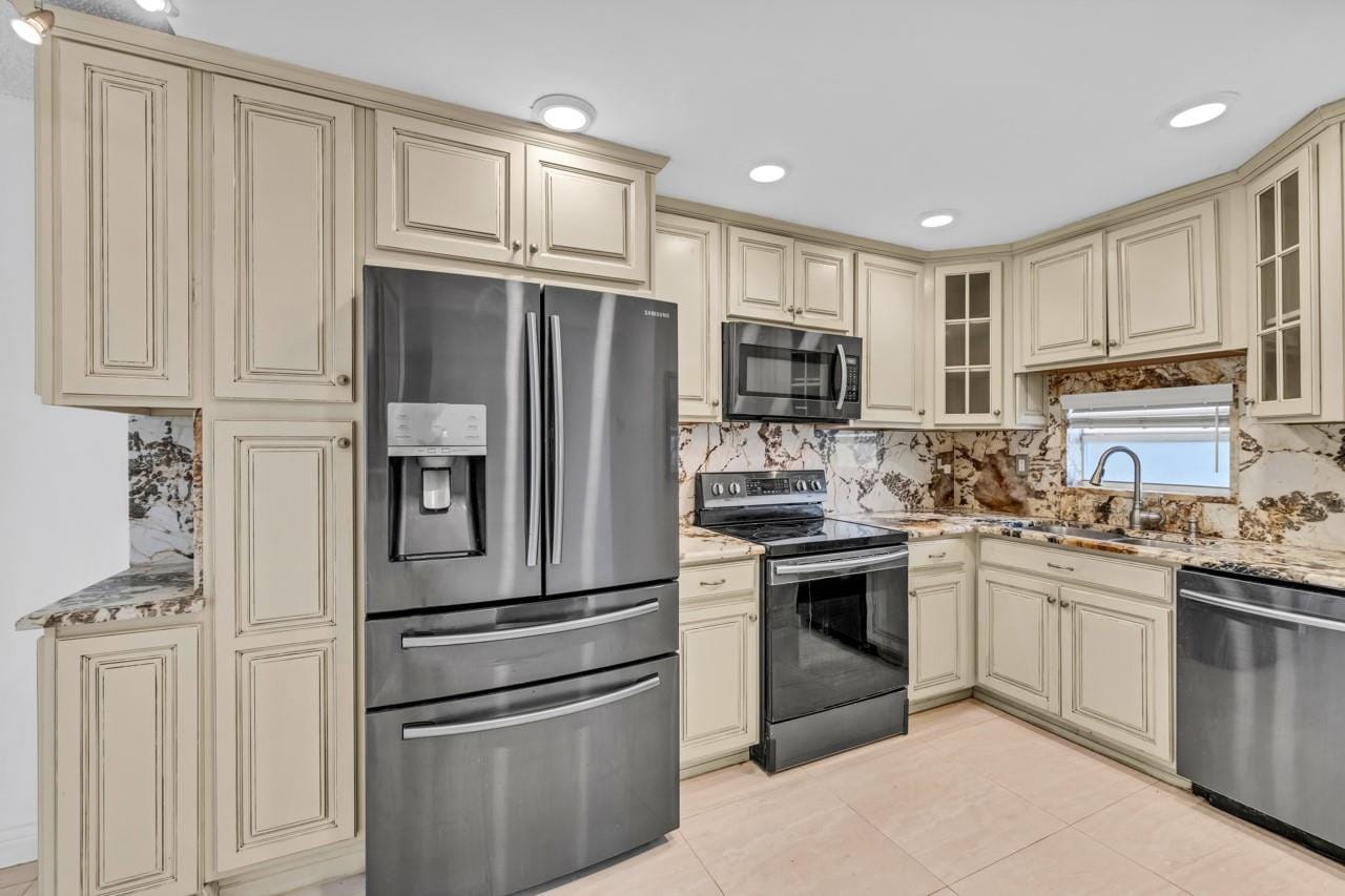 8941 S Hollybrook Boulevard 104, Pembroke Pines, FL 33025