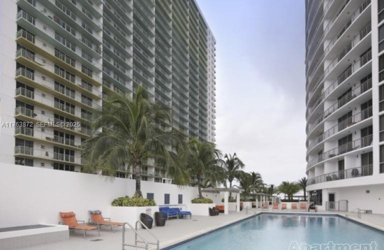 1750 N Bayshore Drive 2215 — photo 5