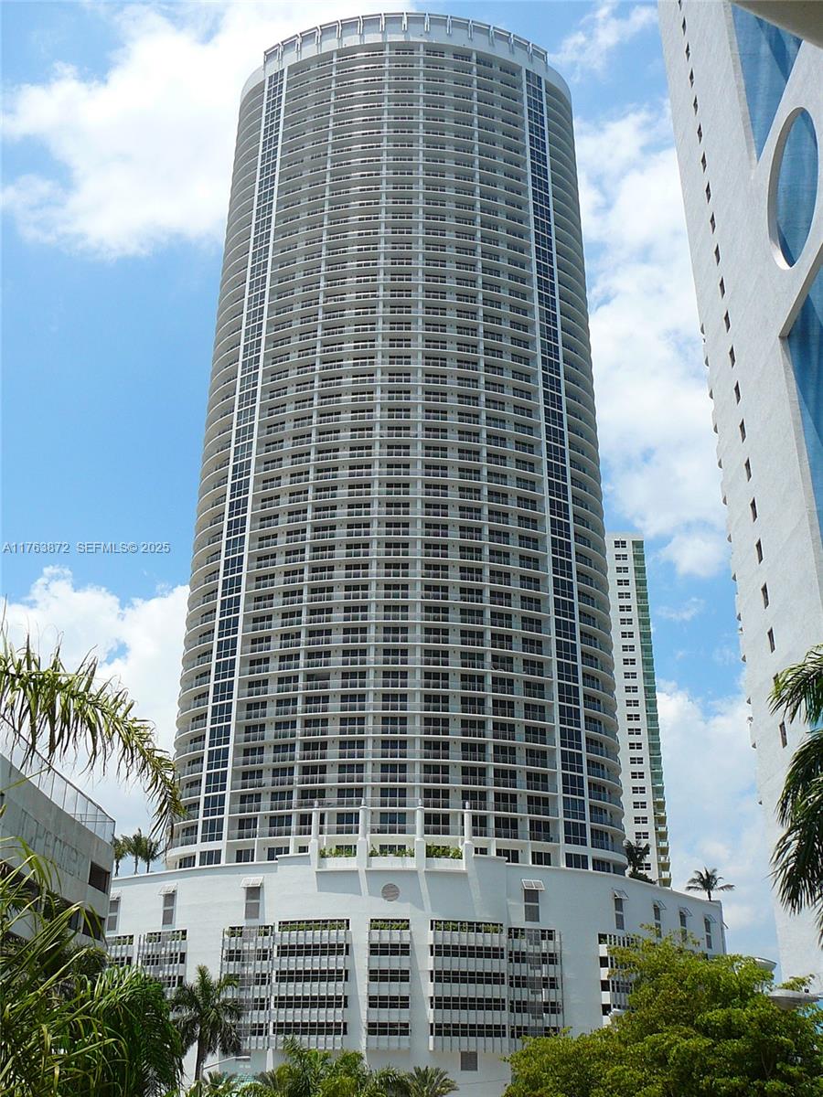1750 N Bayshore Drive 2215, Miami, FL 33132, Miami