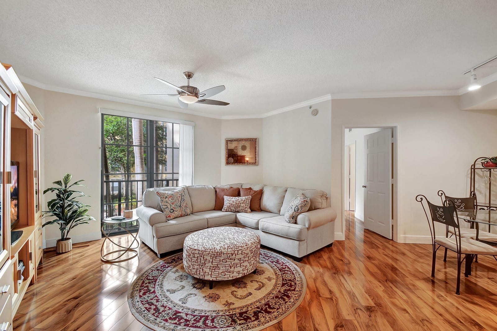 630 S Sapodilla Avenue 216, West Palm Beach, FL 33401 photo 1
