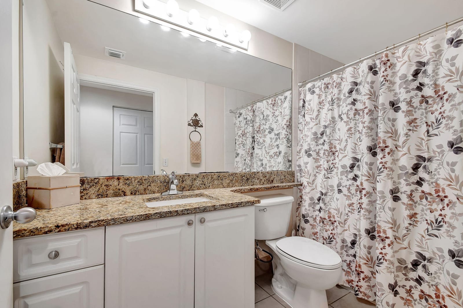 630 S Sapodilla Avenue 216, West Palm Beach, FL 33401 photo 14