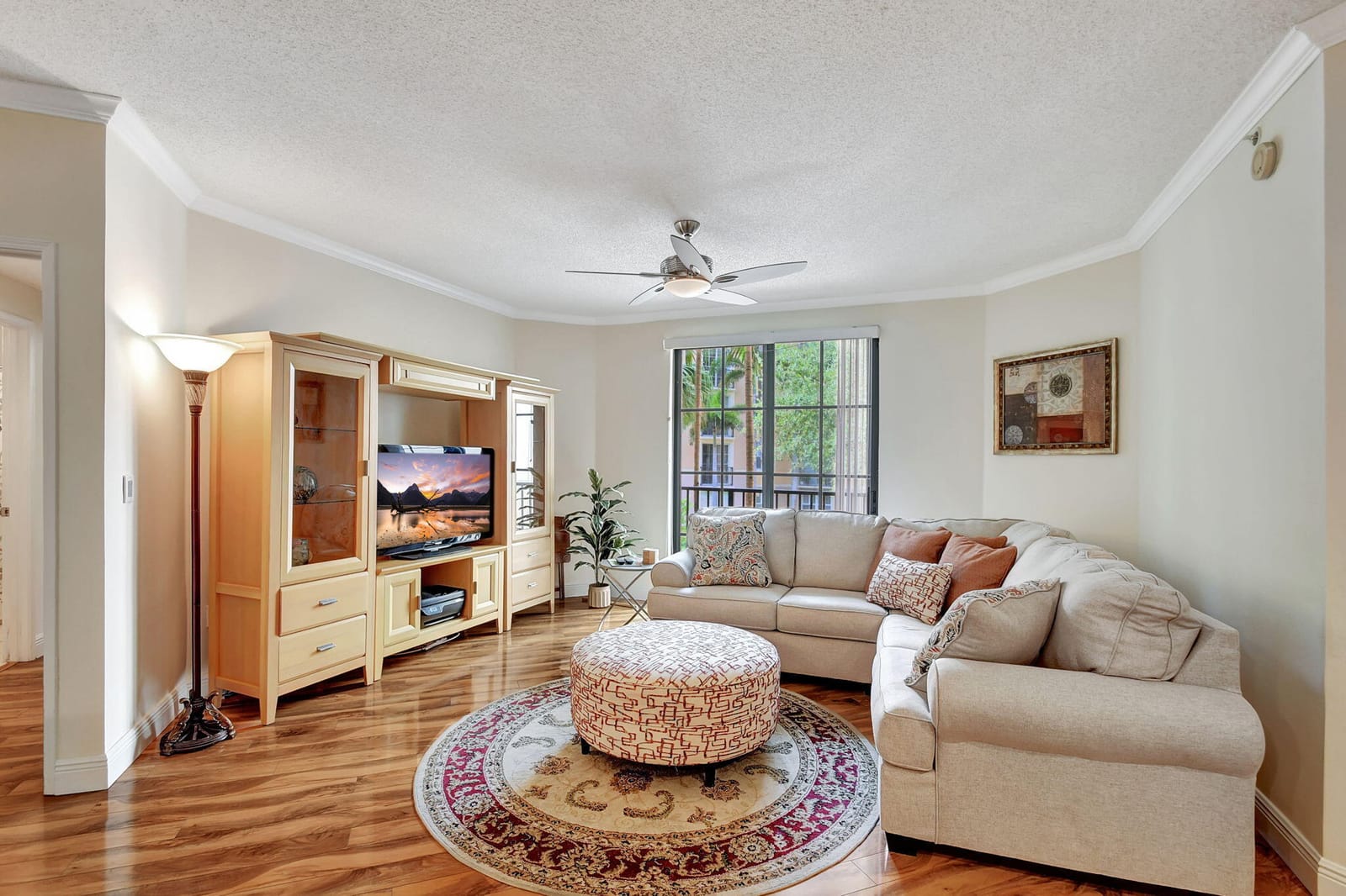 630 S Sapodilla Avenue 216, West Palm Beach, FL 33401 photo 3