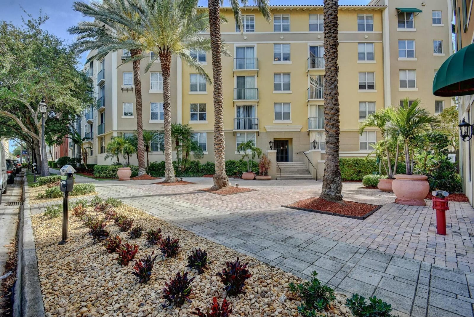 630 S Sapodilla Avenue 216, West Palm Beach, FL 33401 photo 24