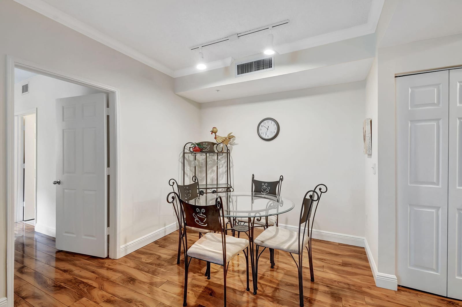 630 S Sapodilla Avenue 216, West Palm Beach, FL 33401 photo 5