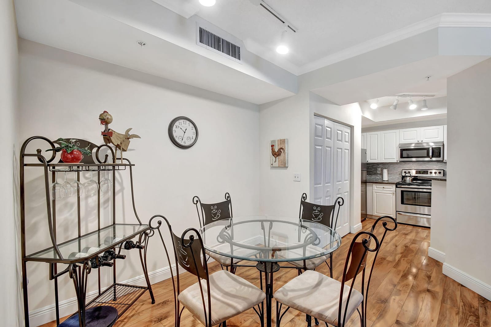 630 S Sapodilla Avenue 216, West Palm Beach, FL 33401 photo 6