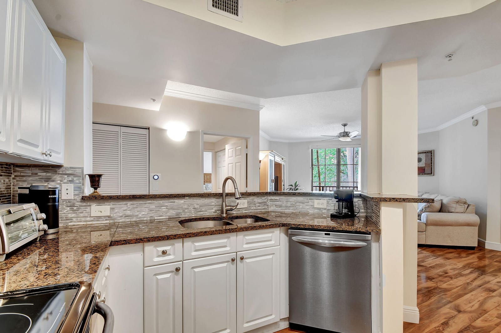 630 S Sapodilla Avenue 216, West Palm Beach, FL 33401 photo 8