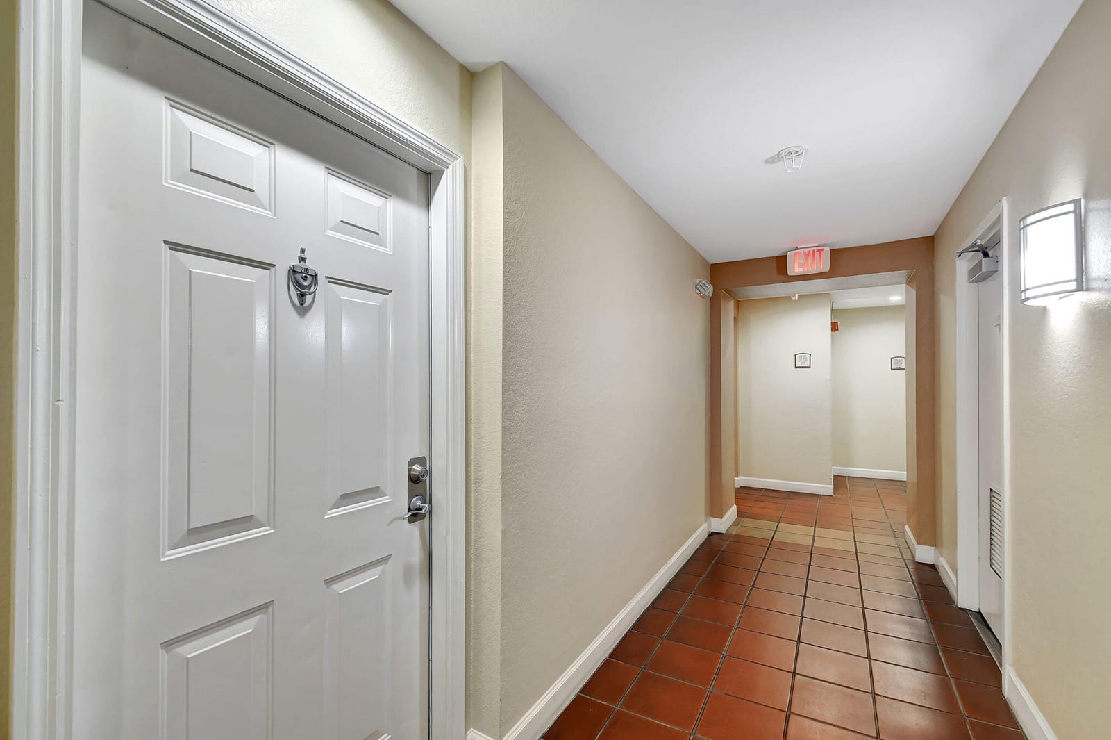 630 S Sapodilla Avenue 216, West Palm Beach, FL 33401