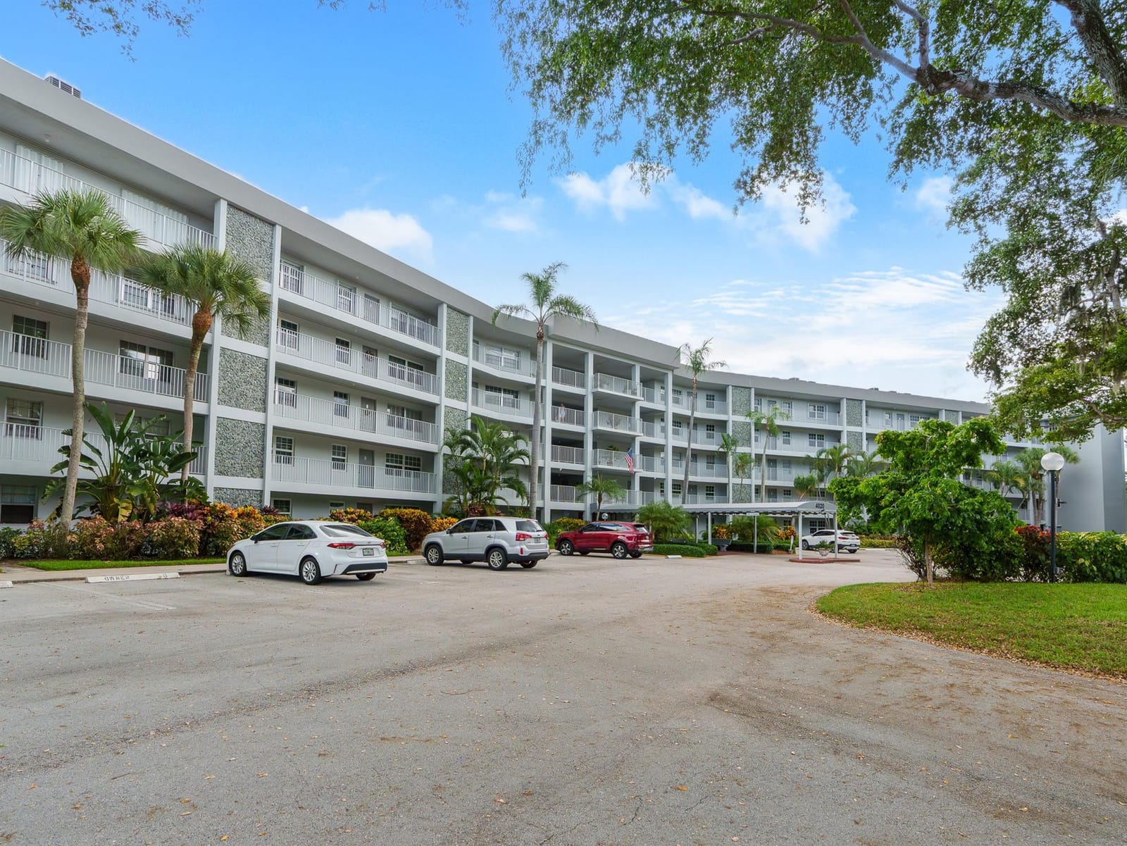 4020 W Palm Aire Drive 407, Pompano Beach, FL 33069