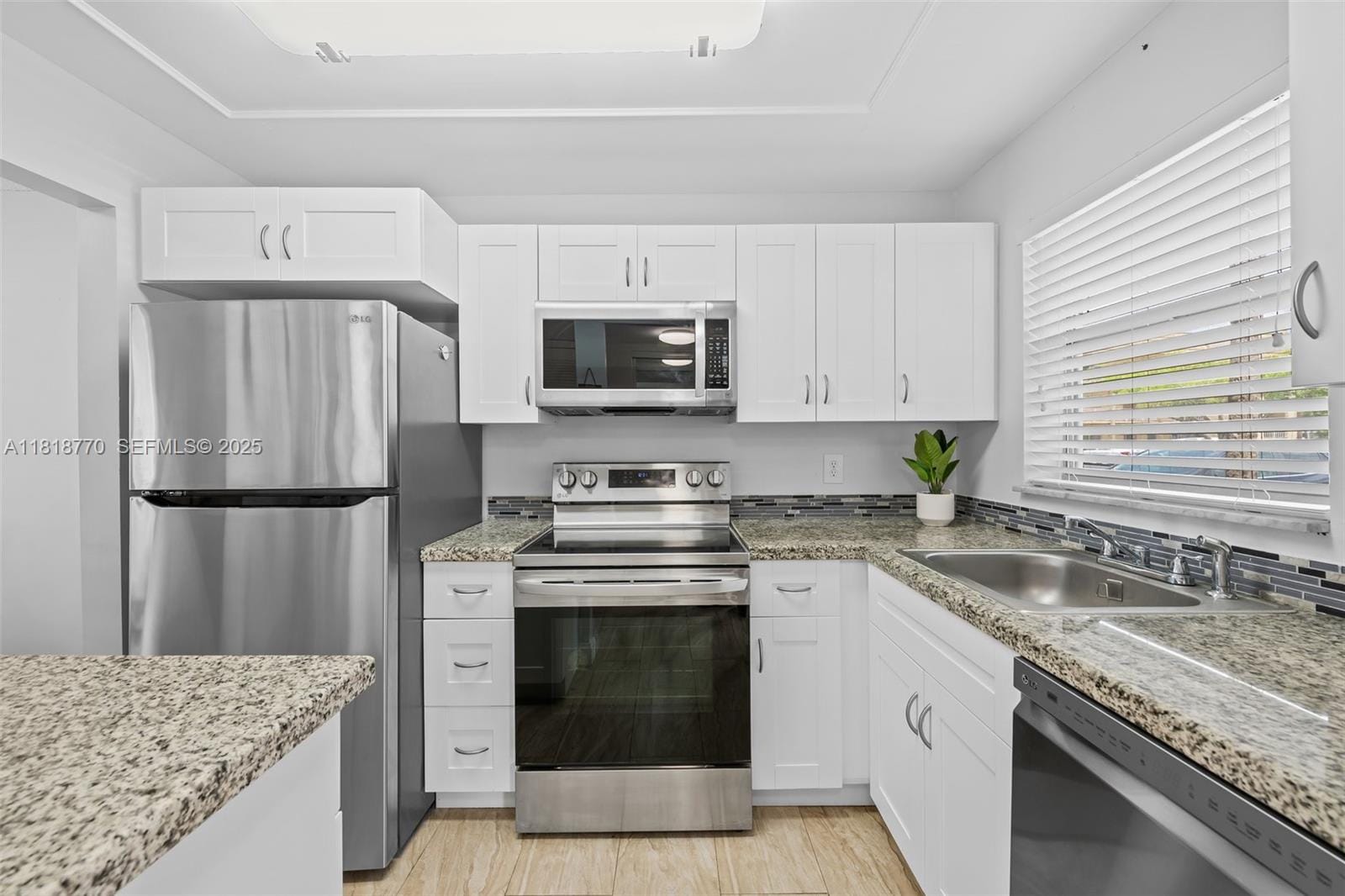8305 Sunrise Lakes Boulevard 101, Sunrise, FL 33322