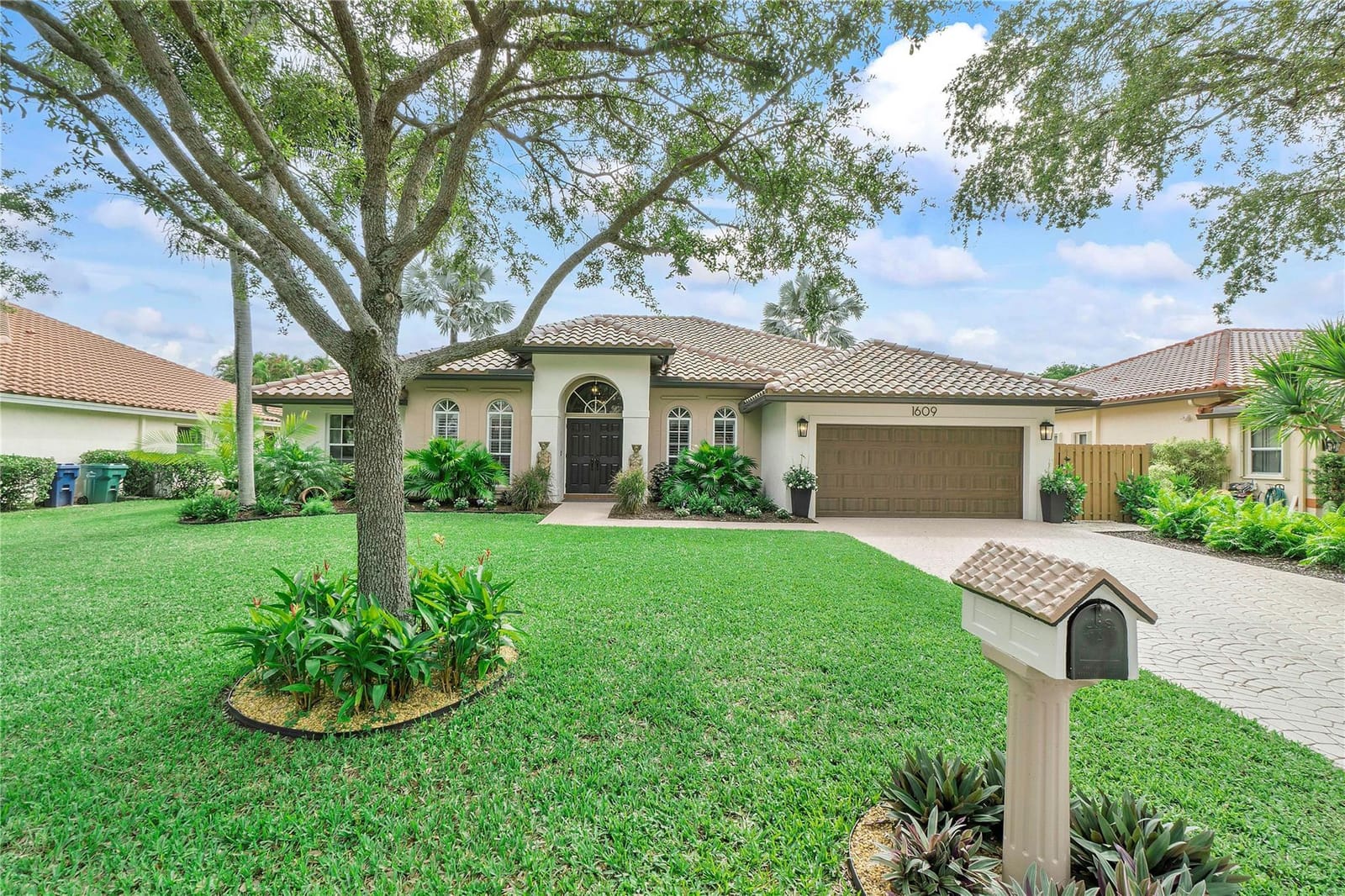 1609 NW 102nd Way, Coral Springs, FL 33071