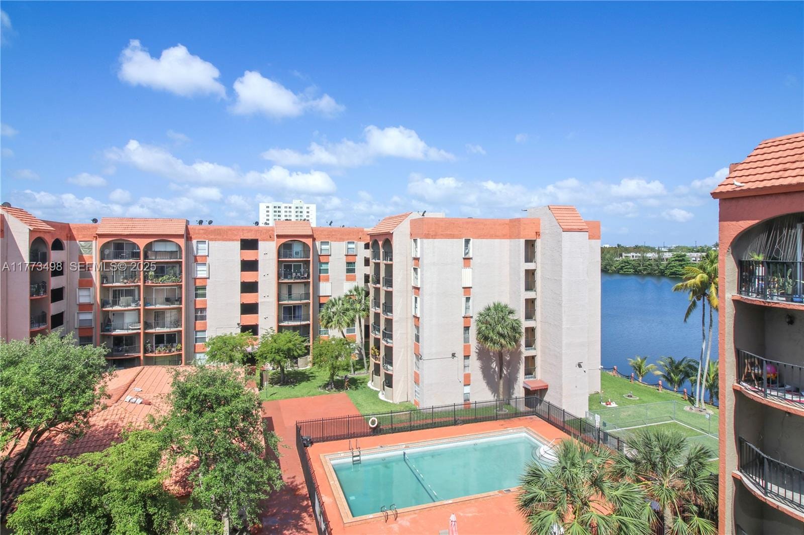 5199 NW 7th Street 603E, Miami, FL 33126 photo 2