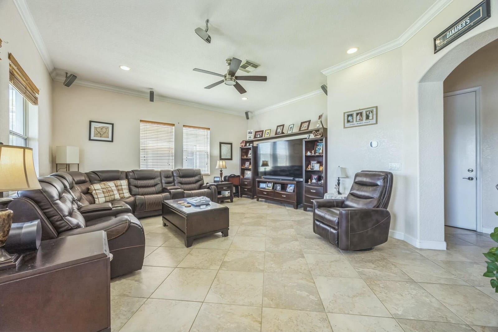 694 Cresta Circle, West Palm Beach, FL 33413 photo 13