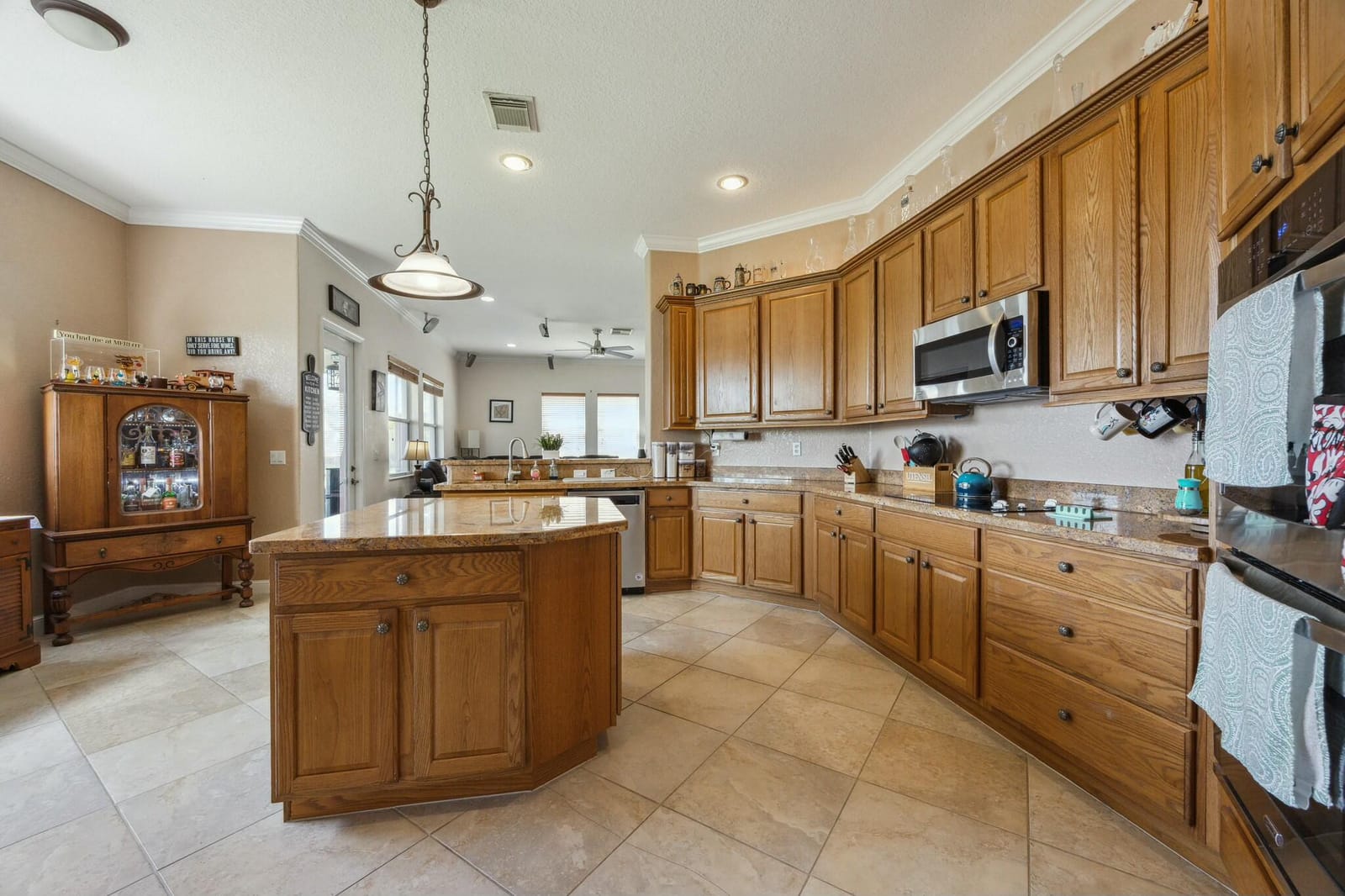 694 Cresta Circle, West Palm Beach, FL 33413 photo 9