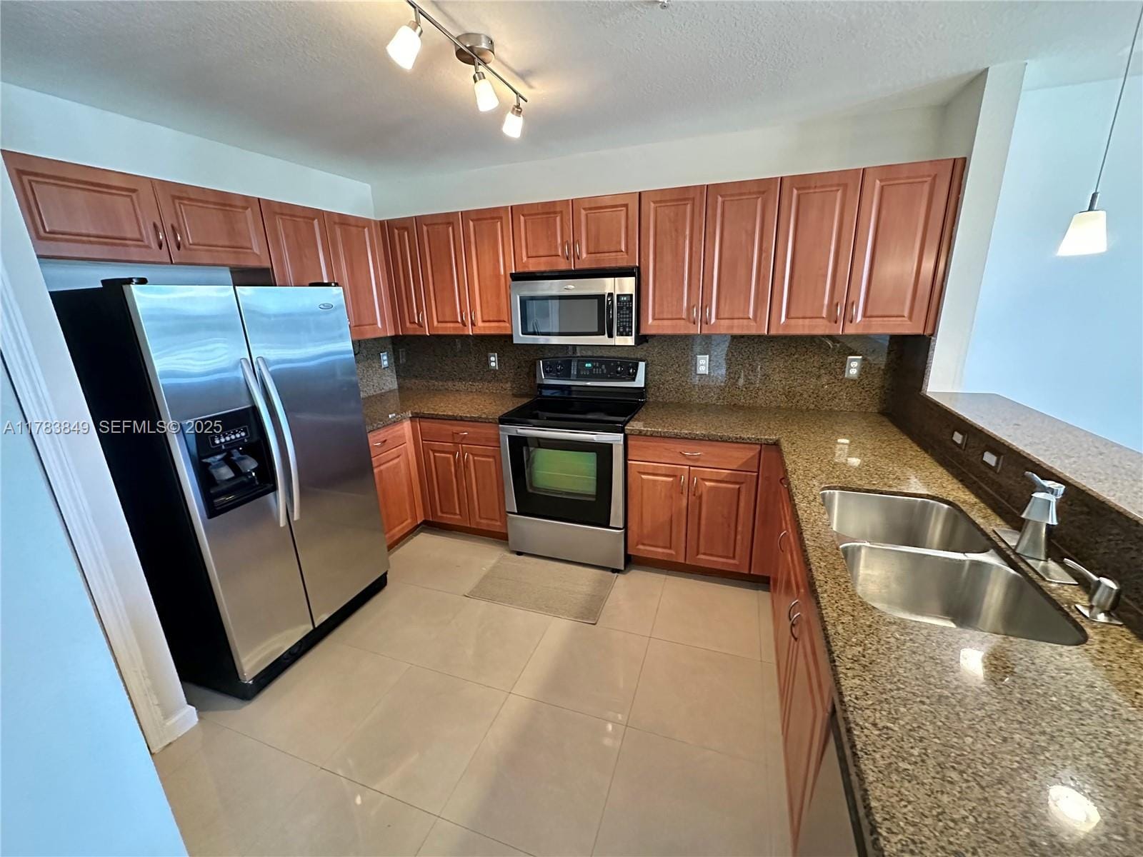 11202 NW 83rd Street 104, Doral, FL 33178 photo 4