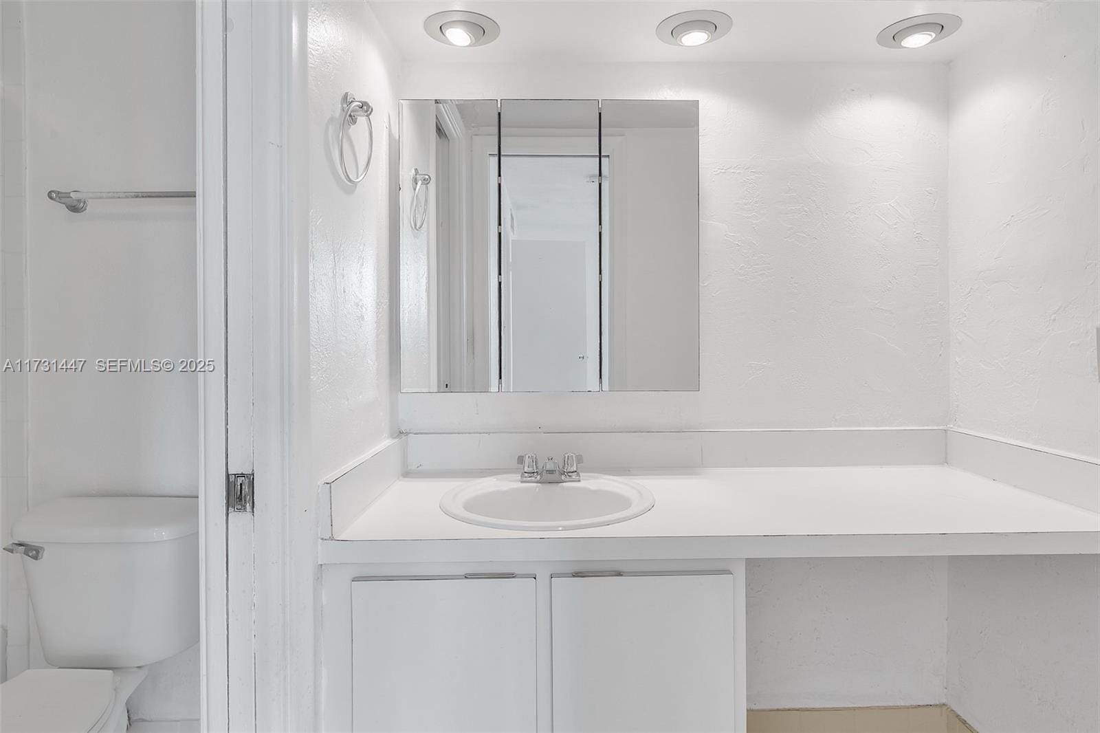 6884 N Kendall Drive C404 — photo 12