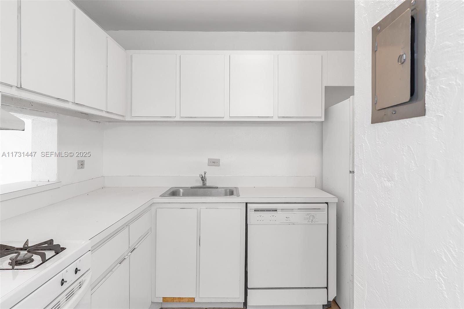 6884 N Kendall Drive C404 — photo 3